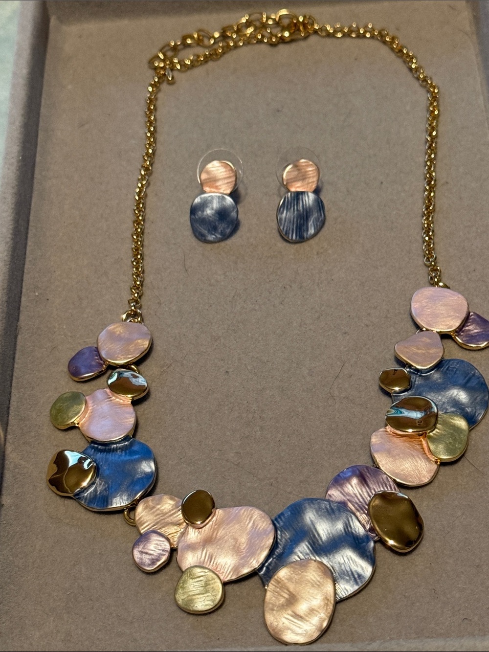 Multicolor Statement Necklace & Earrings Like New